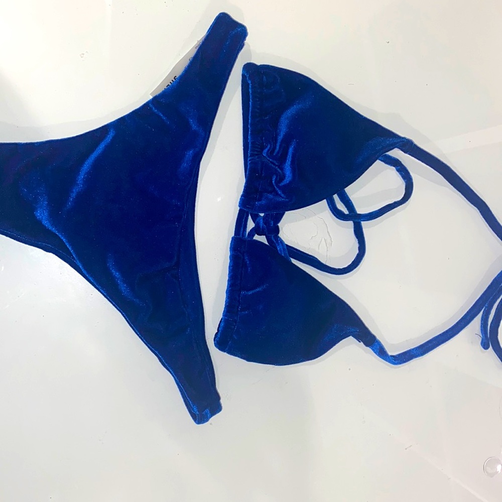 Velvet bikini